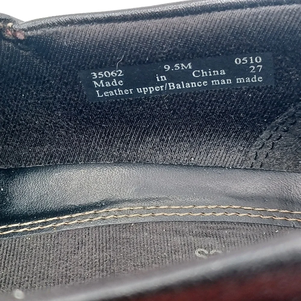 Clarks Bendables Slip On‎ Loafers Womens 9.5M Black Leather Button 35062 NEW